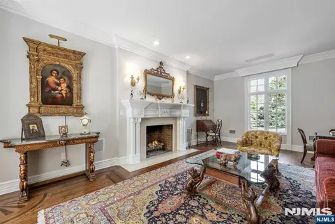 Living - 366 E Madison Ave, Cresskill, NJ 07626 photo 2 of 5