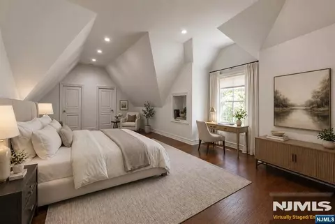 Bedroom - 366 E Madison Ave, Cresskill, NJ 07626 photo 4 of 5