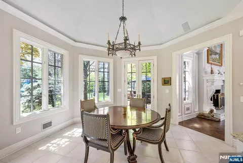 Dining - 366 E Madison Ave, Cresskill, NJ 07626 photo 4 of 4