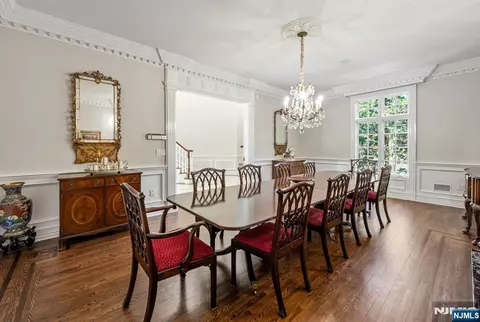 Dining - 366 E Madison Ave, Cresskill, NJ 07626 photo 2 of 4