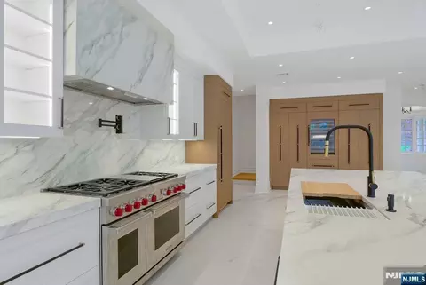 Kitchen - 67 Robin Ln, Alpine, NJ 07620 photo 5 of 7