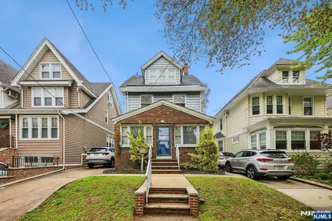 78 W 38th St, Bayonne, NJ 07002