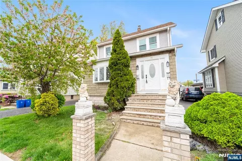 46 Chamberlain Ave, Little Ferry, NJ 07643