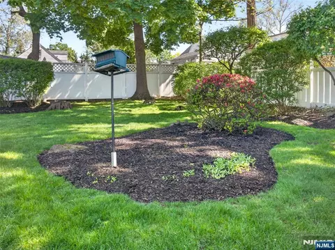 Exterior - 832 Summit Ave, Hackensack, NJ 07601 photo 4 of 5