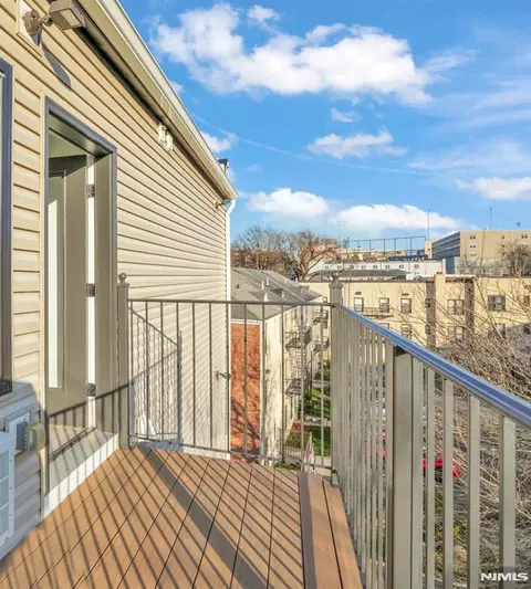 2601 Jane St #401, North Bergen, NJ 07047