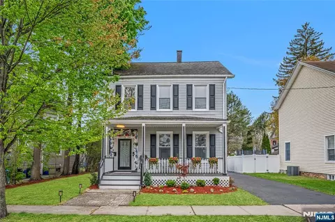 23 Maple St, Ramsey, NJ 07446