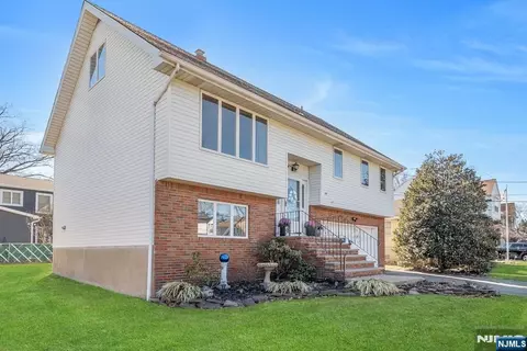 191 Pershing Rd, Clifton, NJ 07013