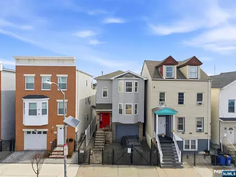 286 Broad St, Newark, NJ 07104