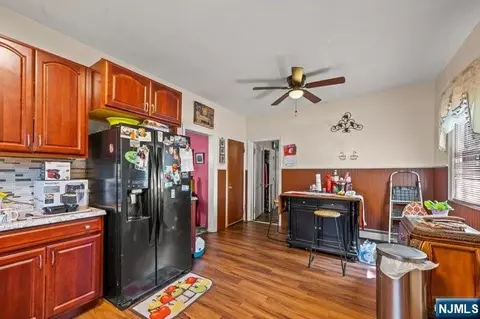 Entry Way - 44 Scheerer Ave, Newark, NJ 07112 photo 2 of 7