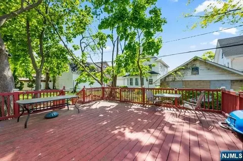 Exterior - 44 Scheerer Ave, Newark, NJ 07112 photo 4 of 10