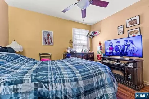 Bedroom - 44 Scheerer Ave, Newark, NJ 07112 photo 2 of 4