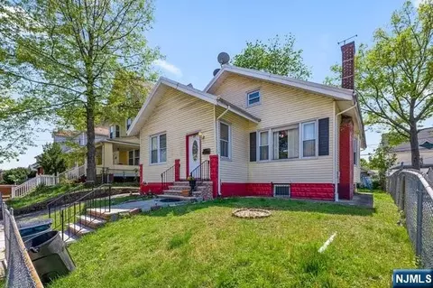 Exterior - 44 Scheerer Ave, Newark, NJ 07112 photo 3 of 10