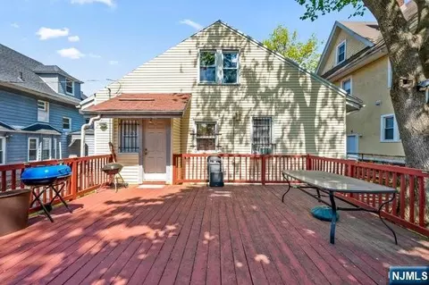 Exterior - 44 Scheerer Ave, Newark, NJ 07112 photo 5 of 10