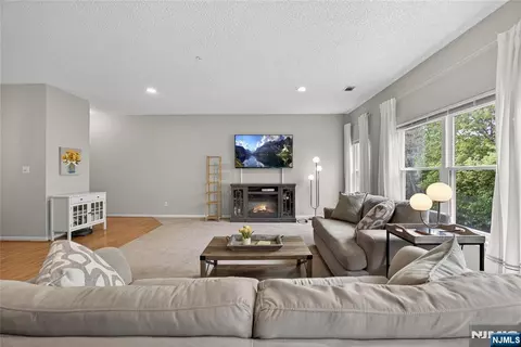 919 Burgundy Way, Wayne, NJ 07470