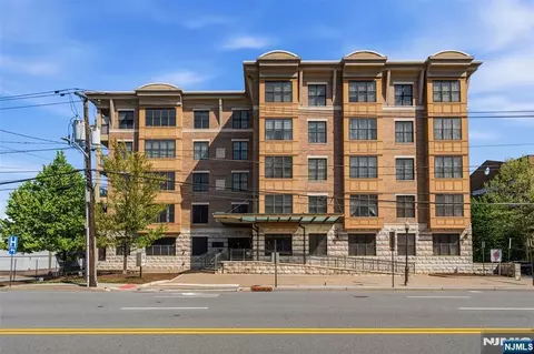 54 Polifly #103, Hackensack, NJ 07601