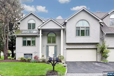 515 Elm Ct, Norwood, NJ 07648