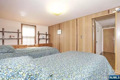 Bedroom - 405 Terhune Ave, Paramus, NJ 07652 photo 4 of 6
