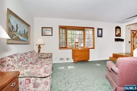 Living - 405 Terhune Ave, Paramus, NJ 07652 photo 2 of 2