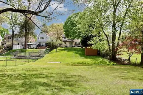 Exterior - 405 Terhune Ave, Paramus, NJ 07652 photo 11 of 13