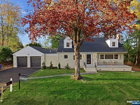 30 Birch St, Emerson, NJ 07630