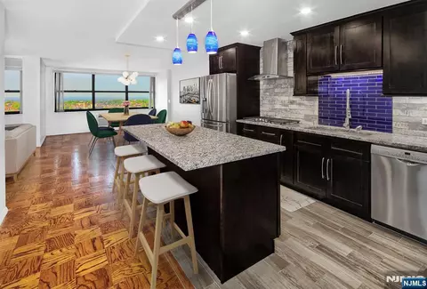 7004 Kennedy Blvd #38A, Guttenberg, NJ 07093