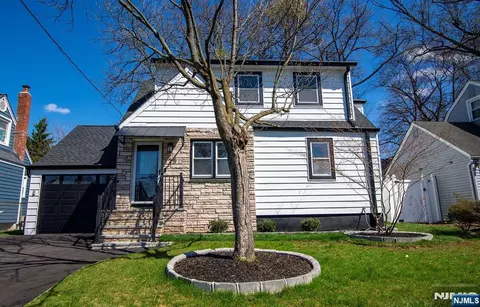 25 Windsor Dr, Dumont, NJ 07628