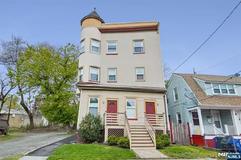 41 Mission St, Montclair, NJ 07042