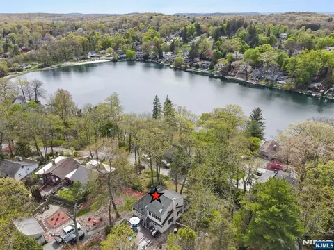 69 Lindys Dr, West Milford, NJ 07480
