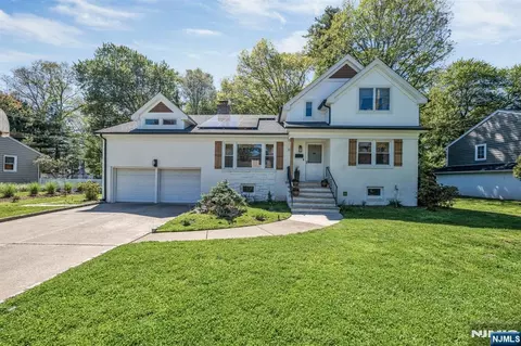 433 Piermont Rd, Cresskill, NJ 07626 photo 1