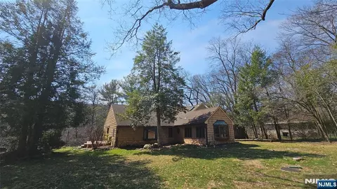 534 Hamburg Tpke, West Milford, NJ 07480