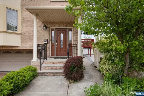231 E Harriet Ave # B, Palisades Park, NJ 07650