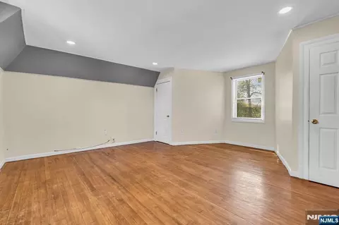 Bedroom - 297 Hamilton Pl, Hackensack, NJ 07601 photo 7 of 9