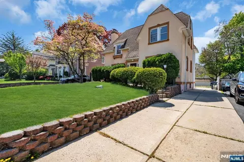 Exterior - 297 Hamilton Pl, Hackensack, NJ 07601 photo 2 of 6
