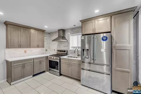 Kitchen - 297 Hamilton Pl, Hackensack, NJ 07601 photo 4 of 5
