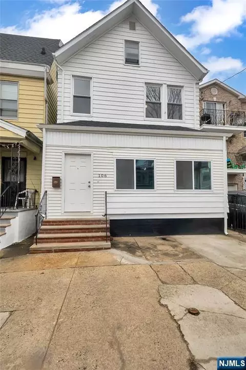 106 11th St, Newark, NJ 07107