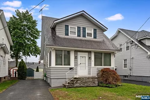 50 Lewis Pl, Totowa, NJ 07512