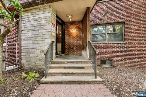 3060 Edwin #3D, Fort Lee, NJ 07024