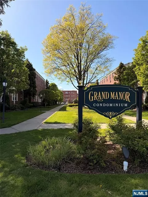 241 Johnson Ave #M2, Hackensack, NJ 07601