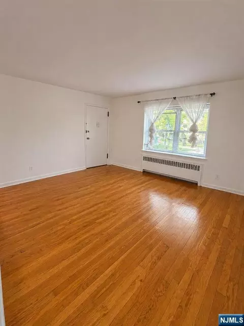 Living - 241 Johnson Ave #M2, Hackensack, NJ 07601 photo 2 of 2