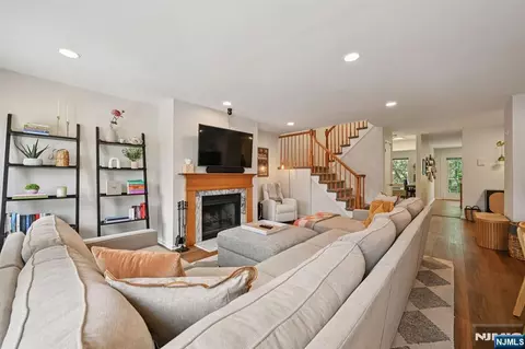 50 Pine St #206, Montclair, NJ 07042