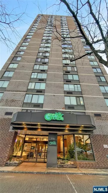 770 Anderson Ave #22H, Cliffside Park, NJ 07010