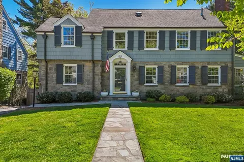 23 Greenview Way, Montclair, NJ 07043