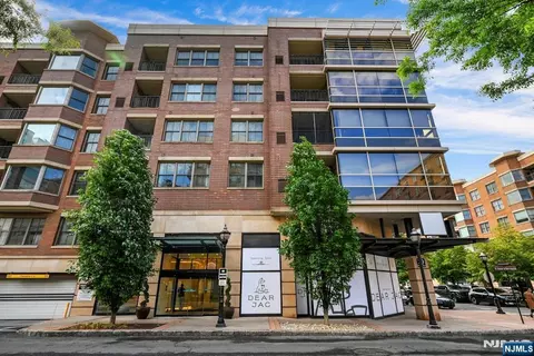 20 Ave At Port Imperial #202, West New York, NJ 07093