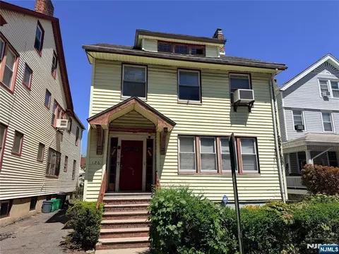 126 Chestnut St, East Orange, NJ 07018