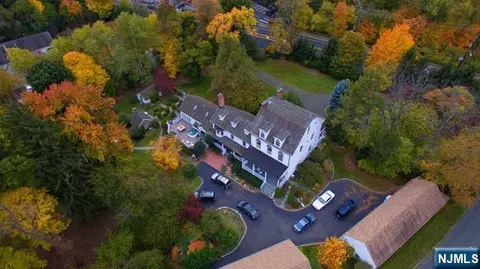 218 Paramus Rd, Paramus, NJ 07652