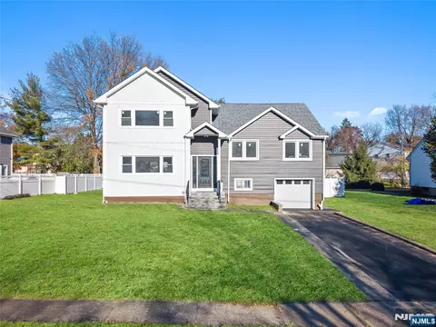 28 Charles St, Clifton, NJ 07013