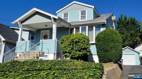 29 Magnolia Ave, Kearny, NJ 07032