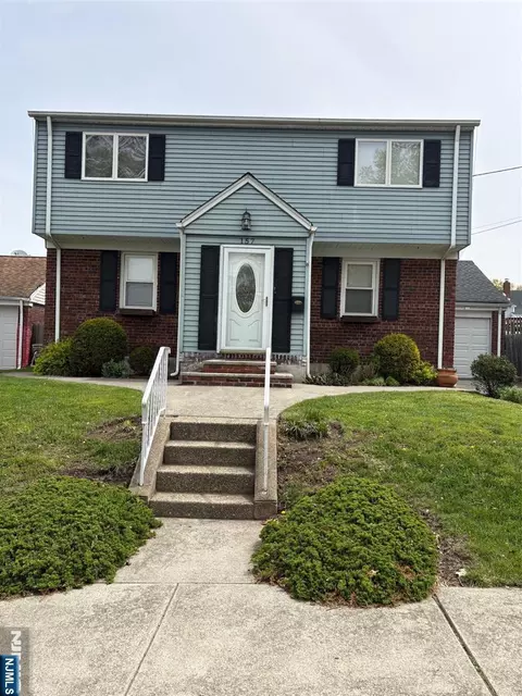 157 Queen St, Bergenfield, NJ 07621