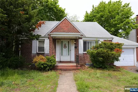 69 Taggart Way, Saddle Brook, NJ 07663