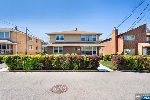 2453 1st St, Fort Lee, NJ 07024